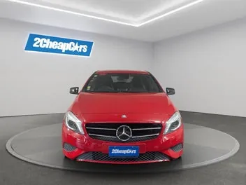 Mercedes-Benz A180 2014 photo 3