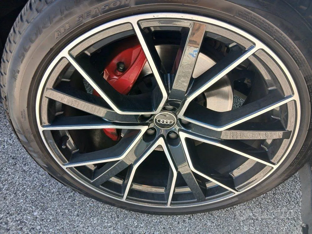 Audi Q8 2022 photo 5