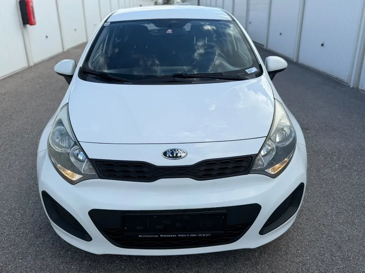 Kia Rio 2011 photo 2