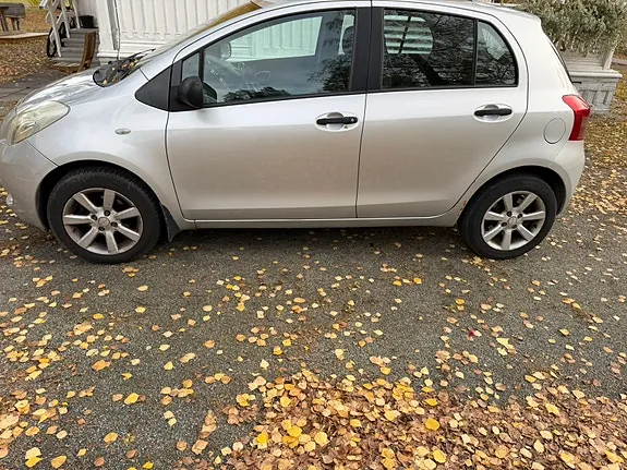 Toyota Yaris 2008 photo 3