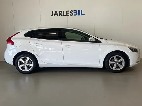 Volvo V40 2013 photo 2