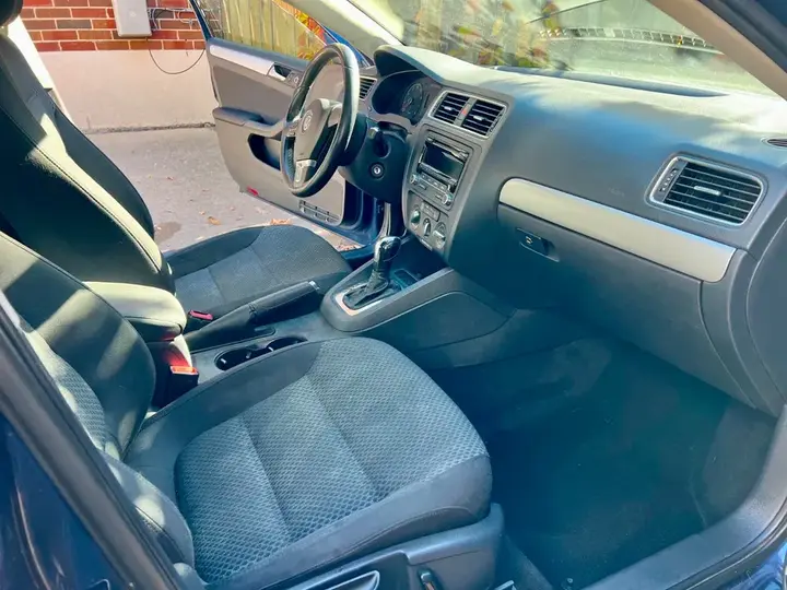 Volkswagen Jetta 2013 photo 4