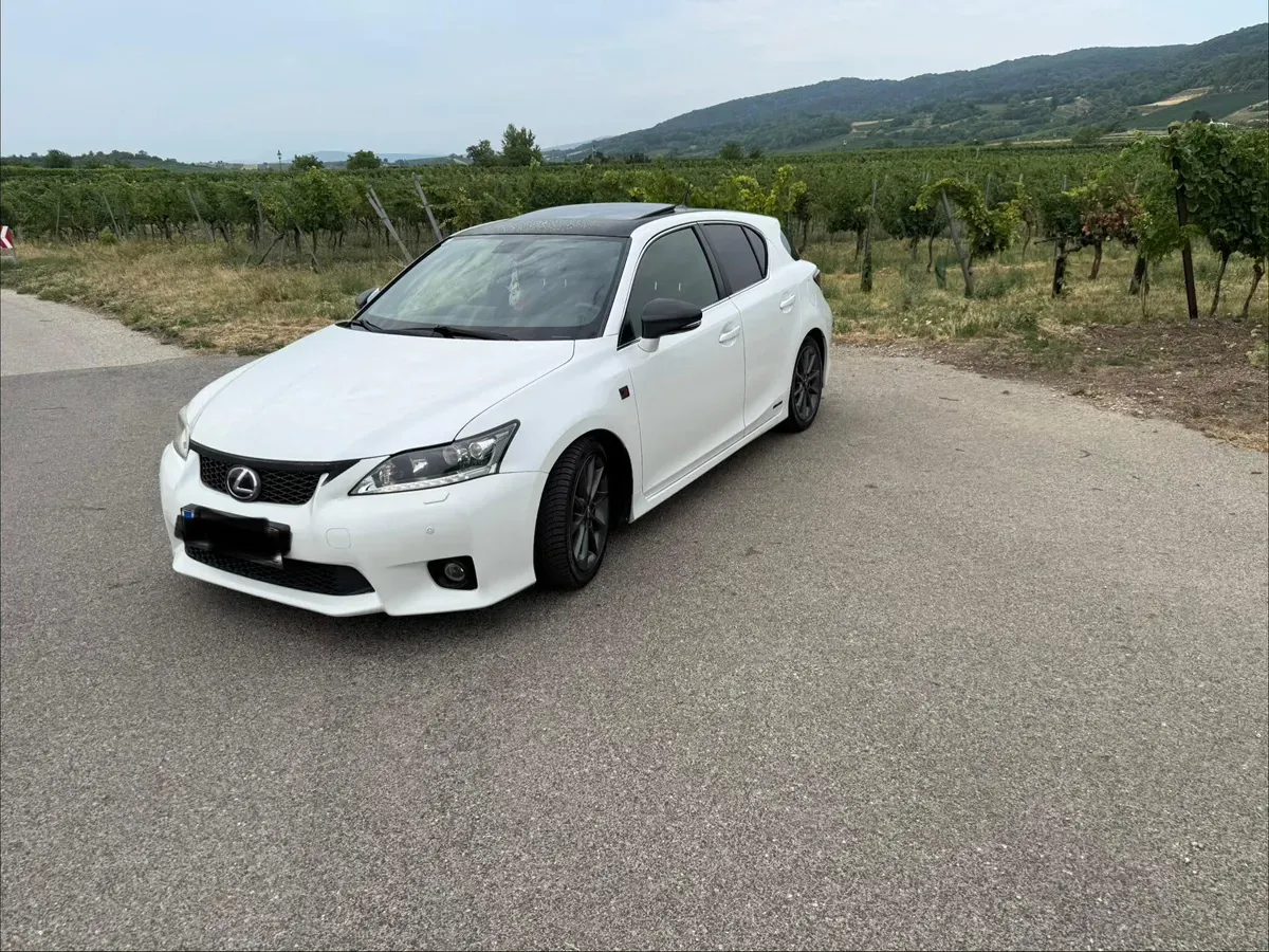 Lexus Ct 200H 2013 photo 3
