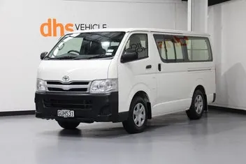 Toyota Hiace 2013 photo 4
