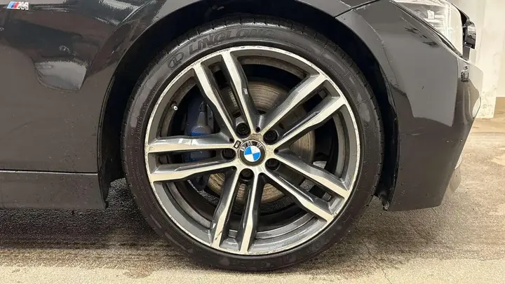 BMW 3 Series 2018 photo 5