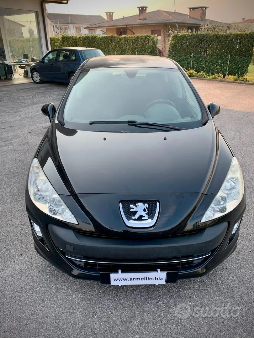 Peugeot 308 2010 photo 2