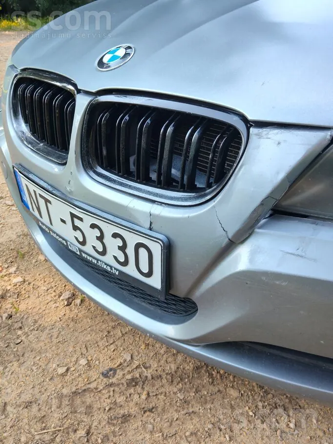 BMW 318 2012 photo 2
