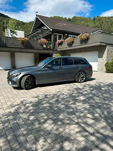 Mercedes-Benz C43 2017 photo 2