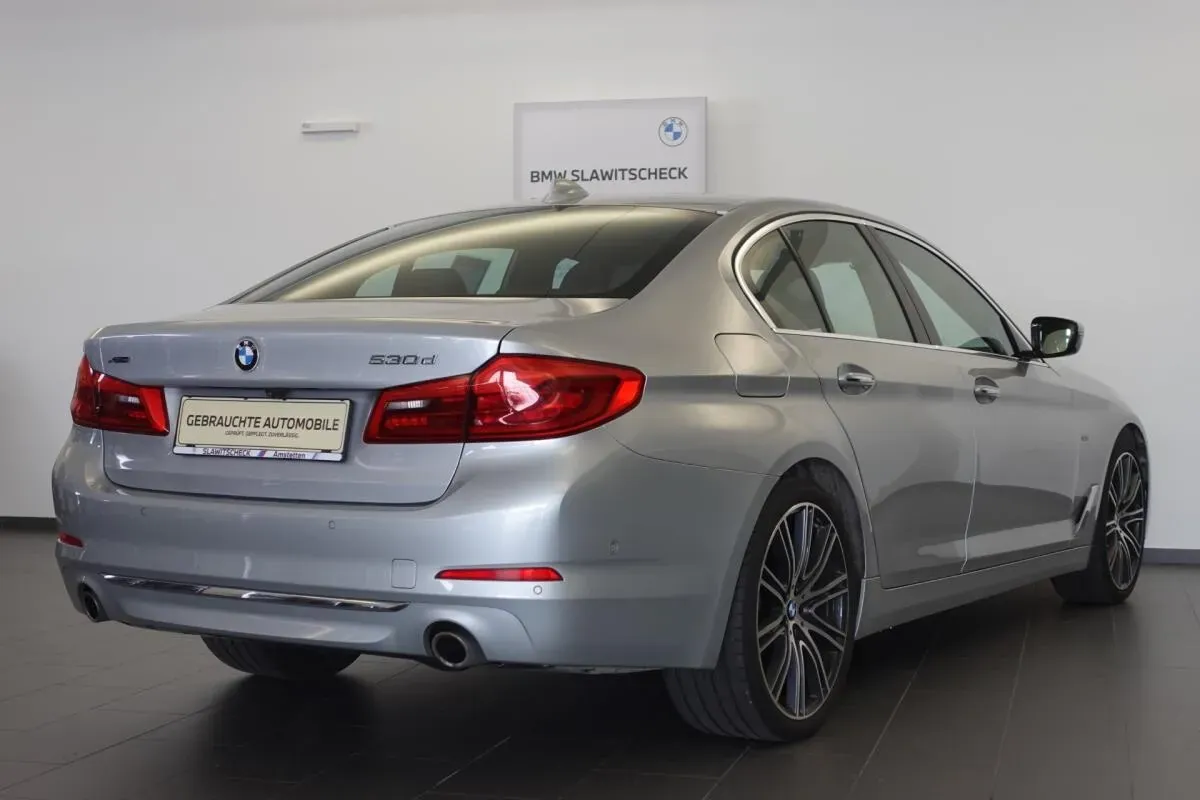 BMW 5 Series 2018 photo 3