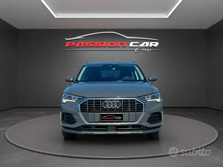 Audi Q3 2022 photo 2