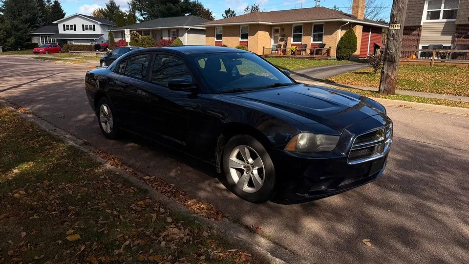Dodge Charger 2012 photo 2