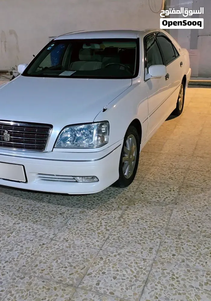 Toyota Crown 2003 photo 2