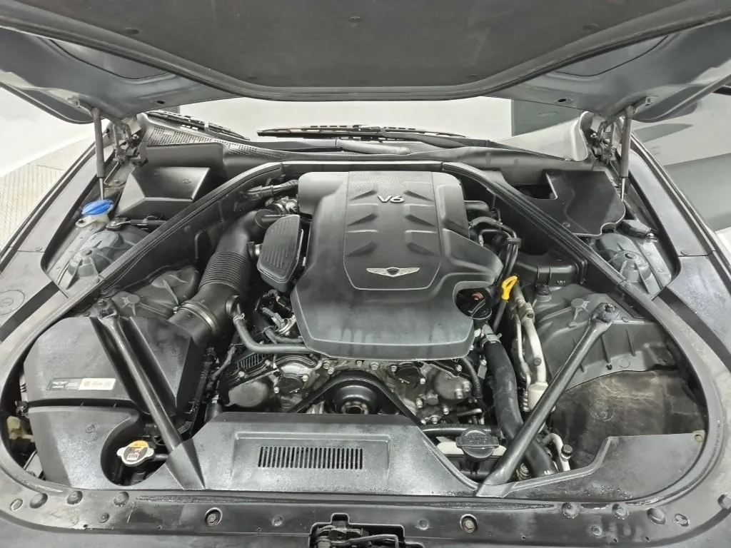 Genesis G80 2017 photo 5