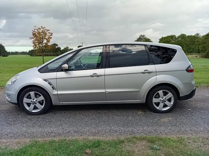 Ford S-Max 2009 photo 3