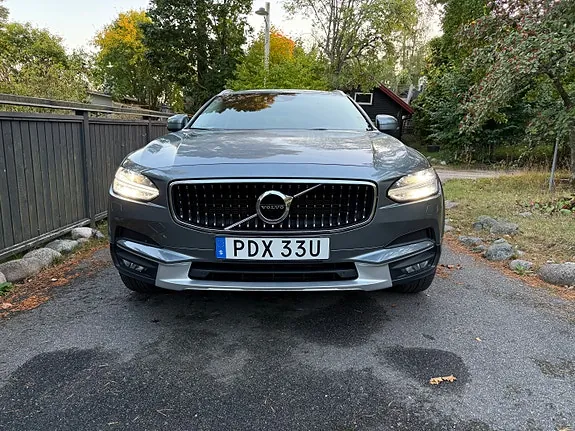 Volvo V90 Cross Country 2020 photo 2