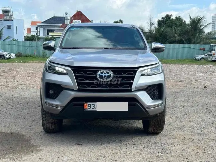 Toyota Fortuner 2021 photo 2