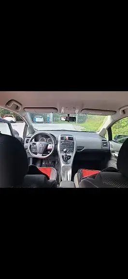 Toyota Auris 2011 photo 3