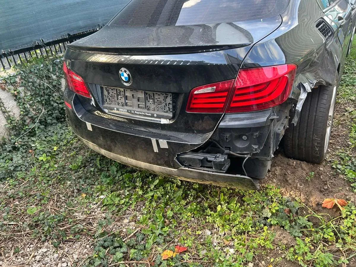 BMW 5 Series 2011 photo 3