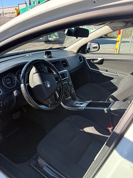 Volvo V60 2011 photo 4