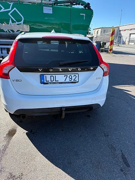 Volvo V60 2011 photo 2
