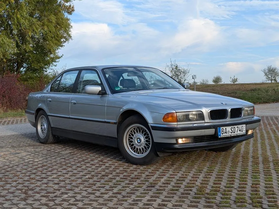 BMW 740I