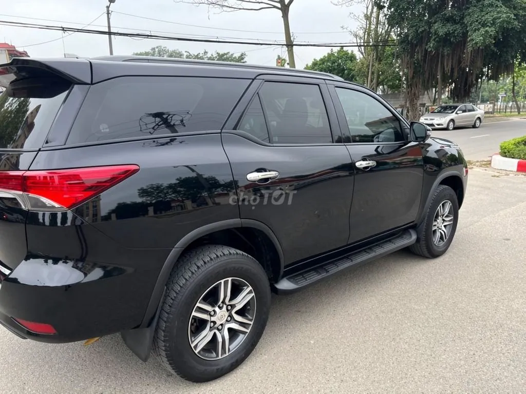 Toyota Fortuner 2022 photo 2
