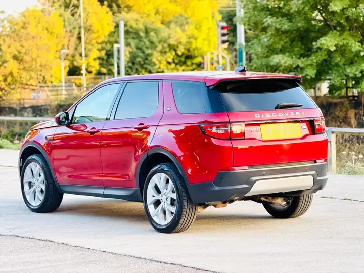 Land Rover Discovery Sport 2020 photo 5