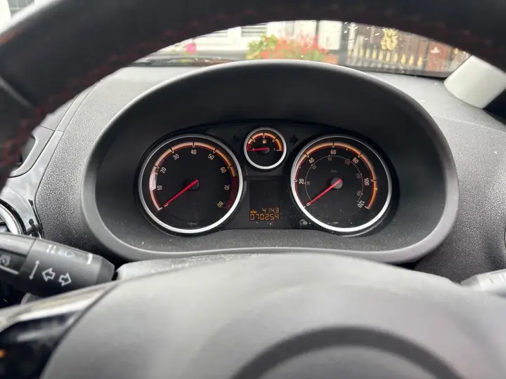 Vauxhall Corsa 2014 photo 5