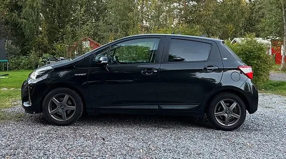 Toyota Yaris 2019 photo 2