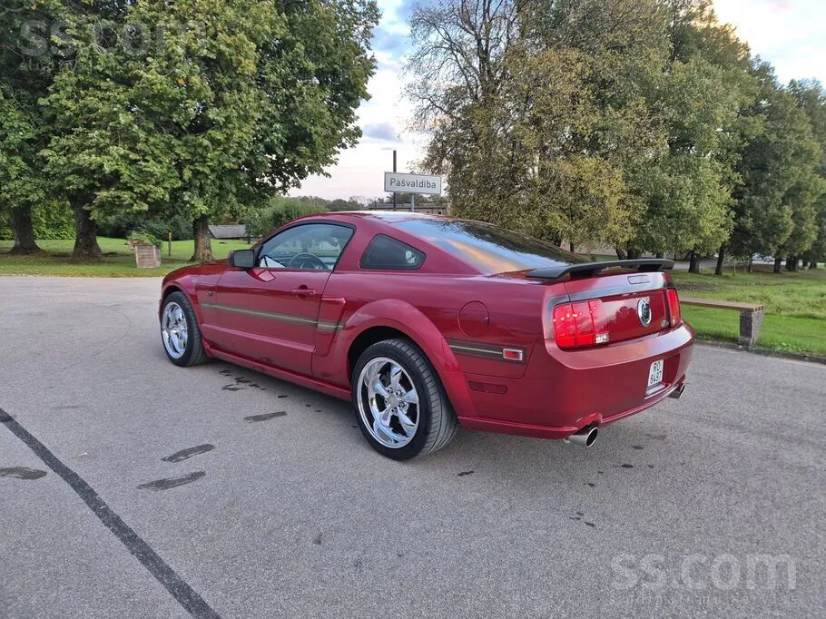 Ford Mustang 2009 photo 4