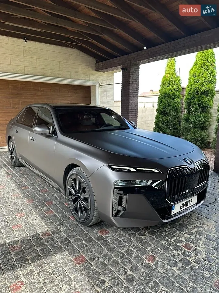 BMW I7 2023 photo 5