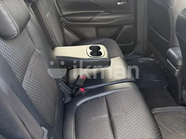 Mitsubishi Outlander 2014 photo 4
