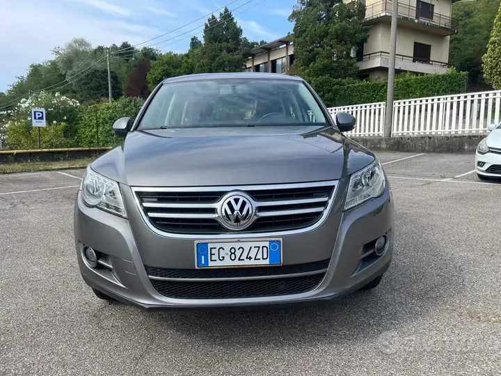 Volkswagen Tiguan 2011 photo 2