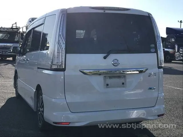 Nissan Serena Highway S 2014 photo 3