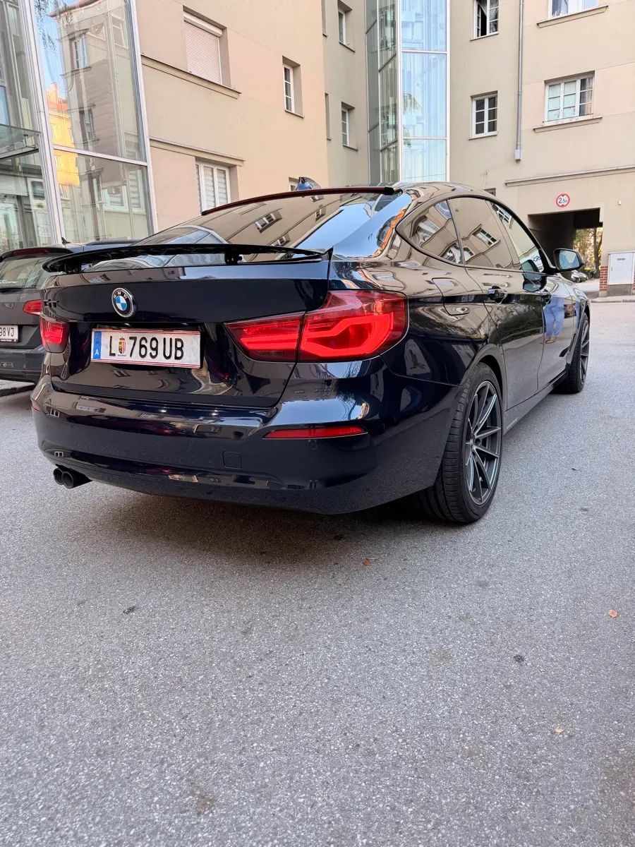 BMW 3 Series 2016 photo 2