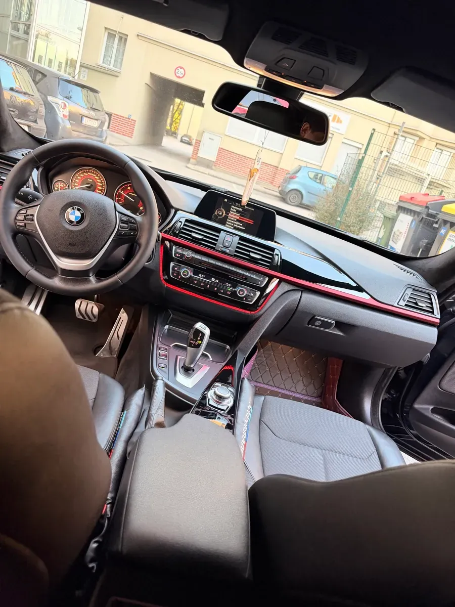 BMW 3 Series 2016 photo 3