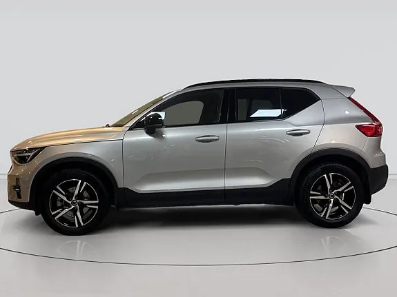 Volvo Xc40 2025 photo 2