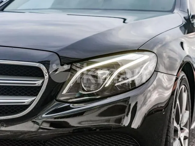Mercedes-Benz E350E 2017 photo 3