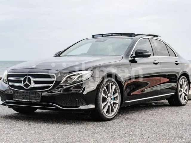 Mercedes-Benz E350E