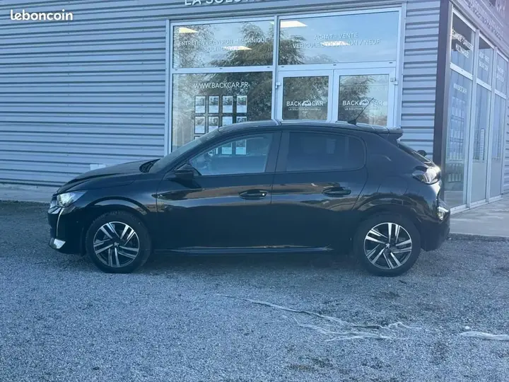 Peugeot 208 2023 photo 4