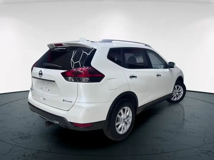 Nissan Rogue 2018 photo 2