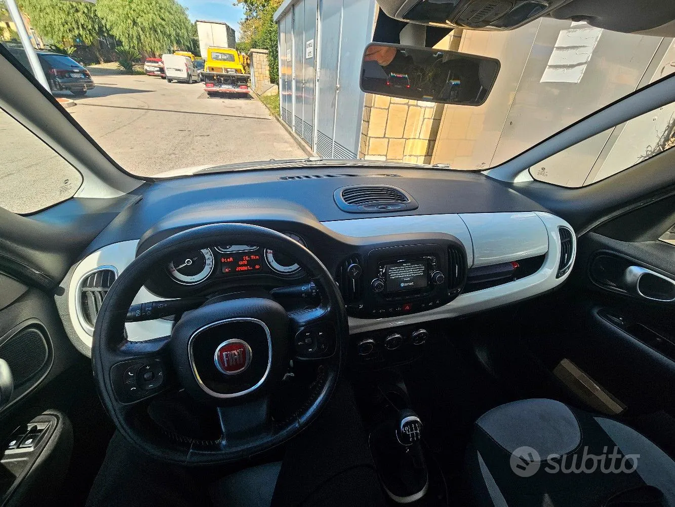 Fiat 500L 2016 photo 3