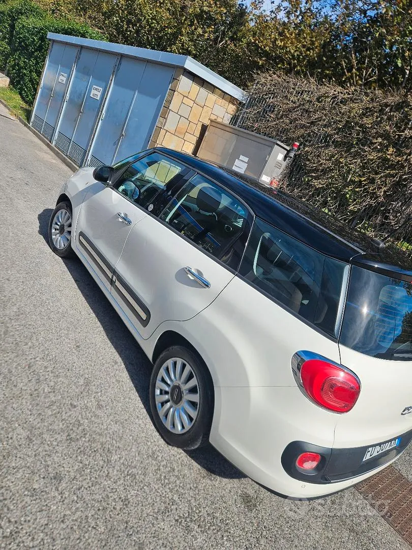 Fiat 500L 2016 photo 2