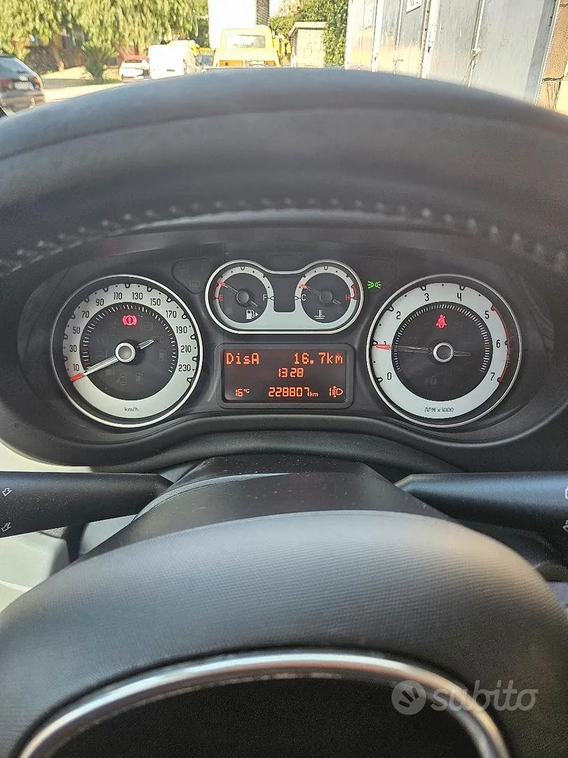 Fiat 500L 2016 photo 5