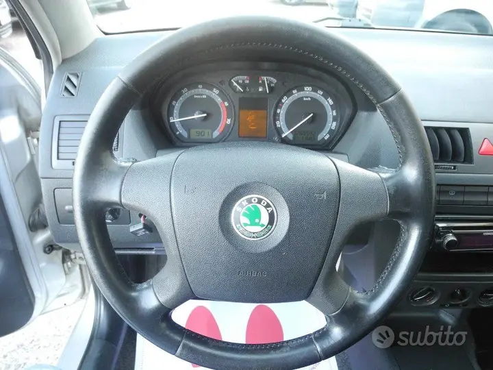 Skoda Fabia 2006 photo 5
