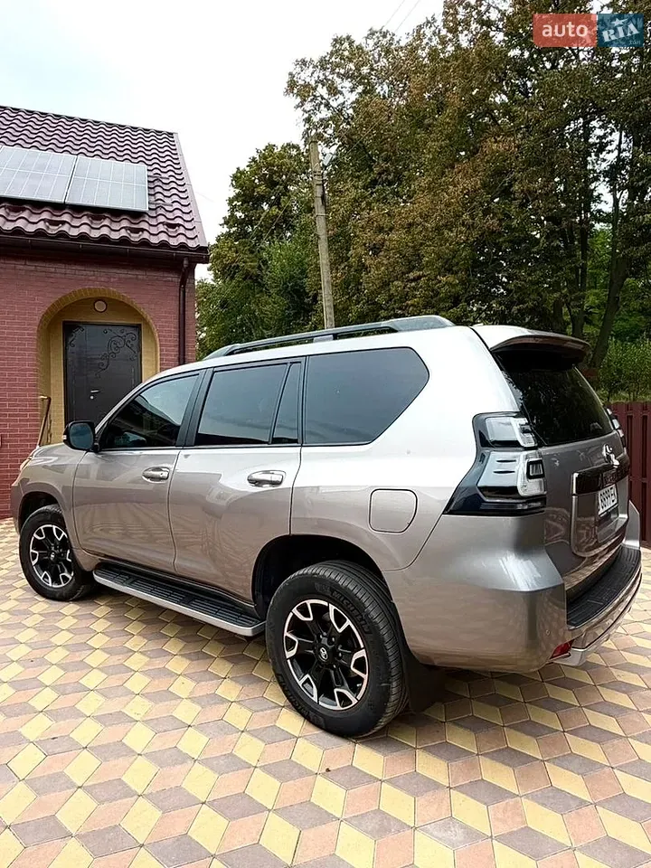Toyota Land Cruiser Prado 2021 photo 4