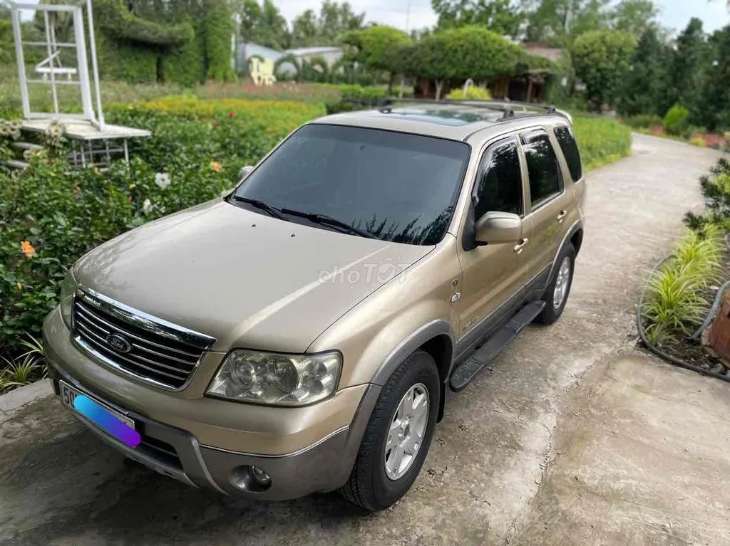 Ford Escape 2004 photo 2