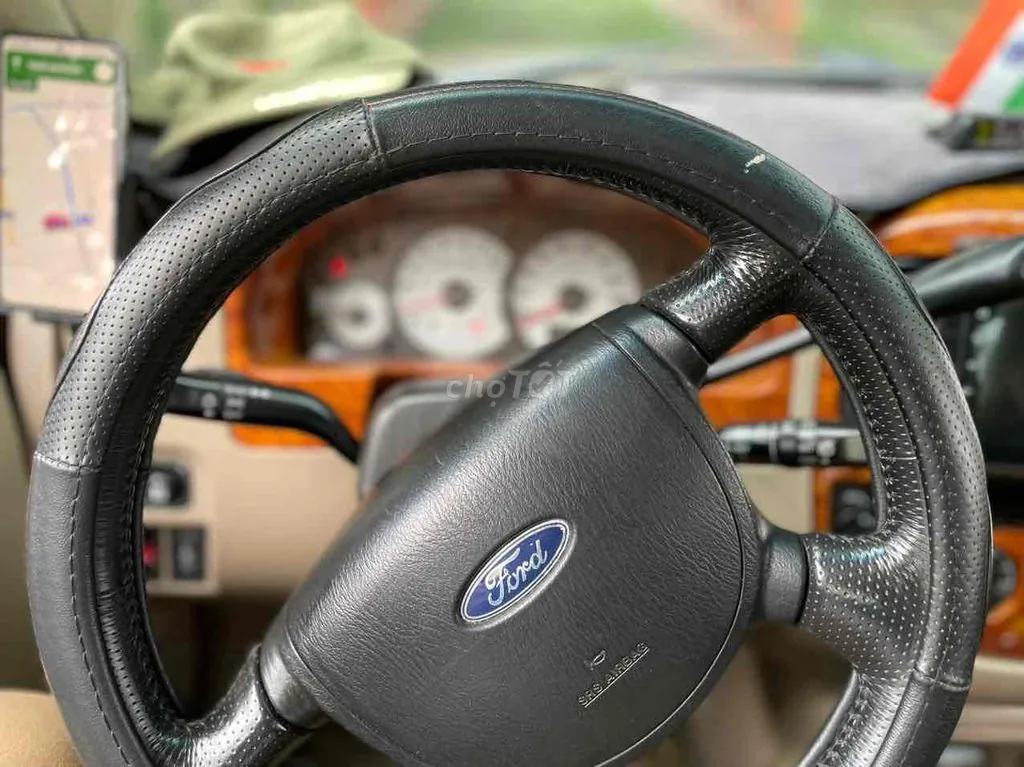 Ford Escape 2004 photo 3