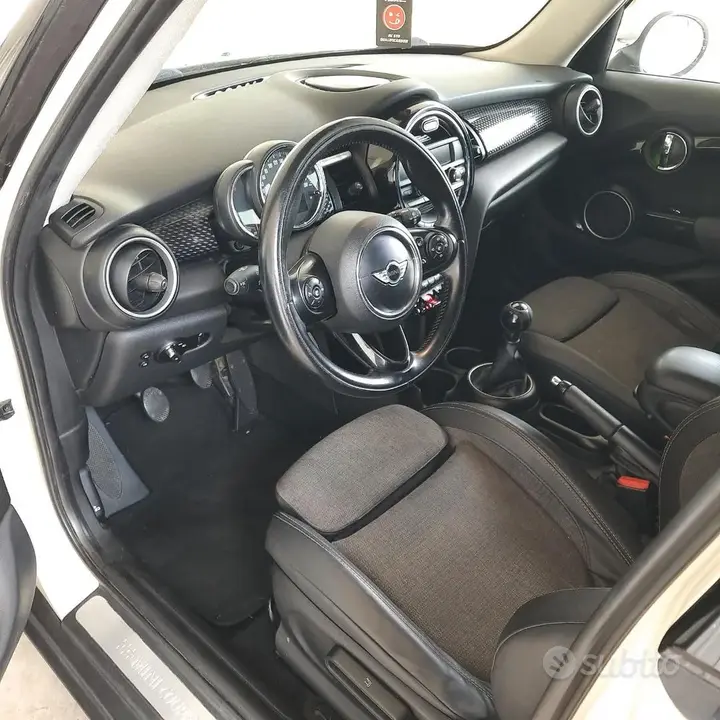 Mini Mini Cooper Sd 2015 photo 3