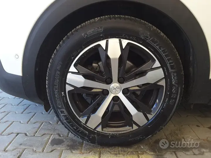 Peugeot 3008 2019 photo 4